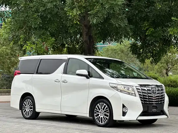 Toyota Alphard 2015
