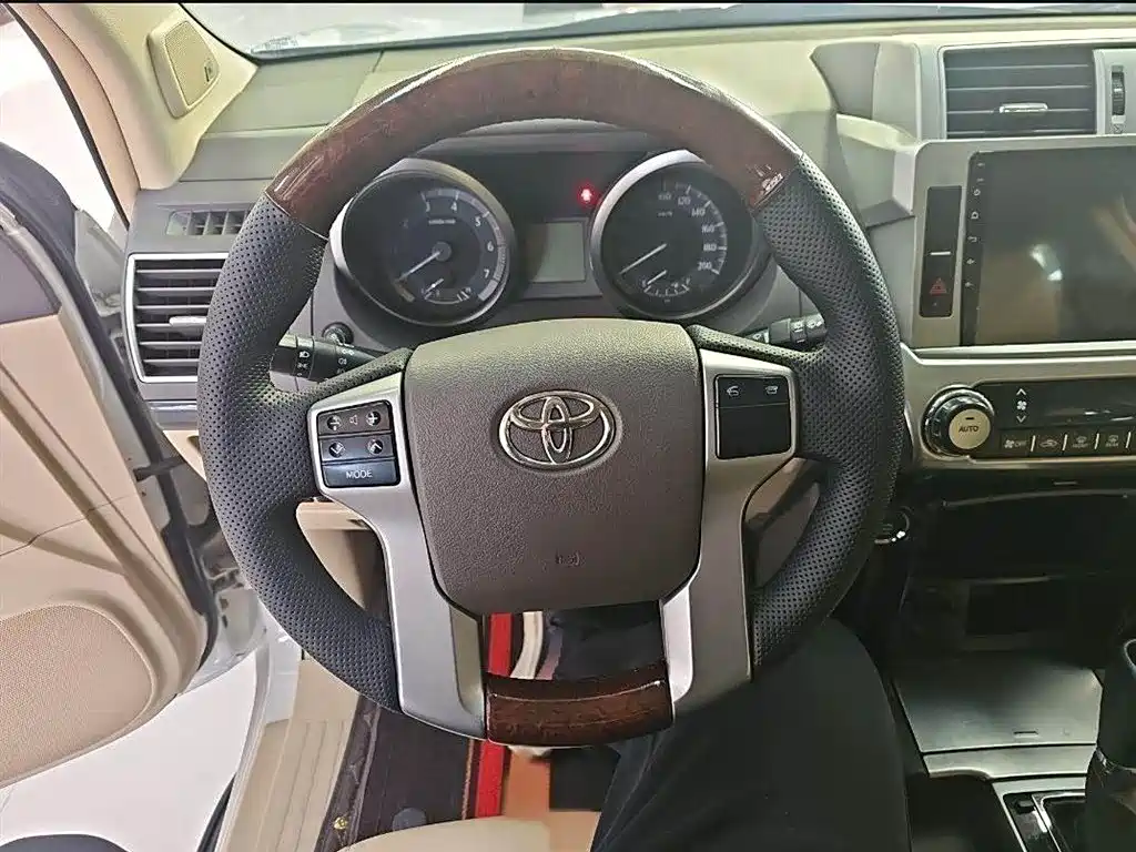 Toyota Prado 2017 — фото 14