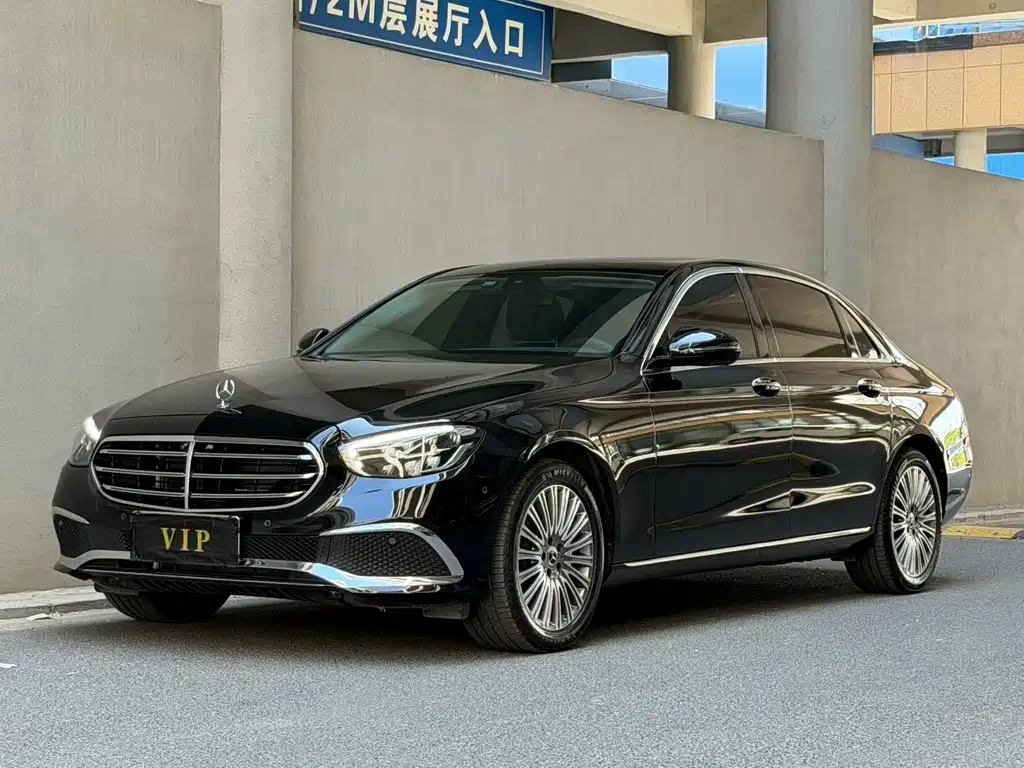 Mercedes-Benz E-Class 2023 — фото 1