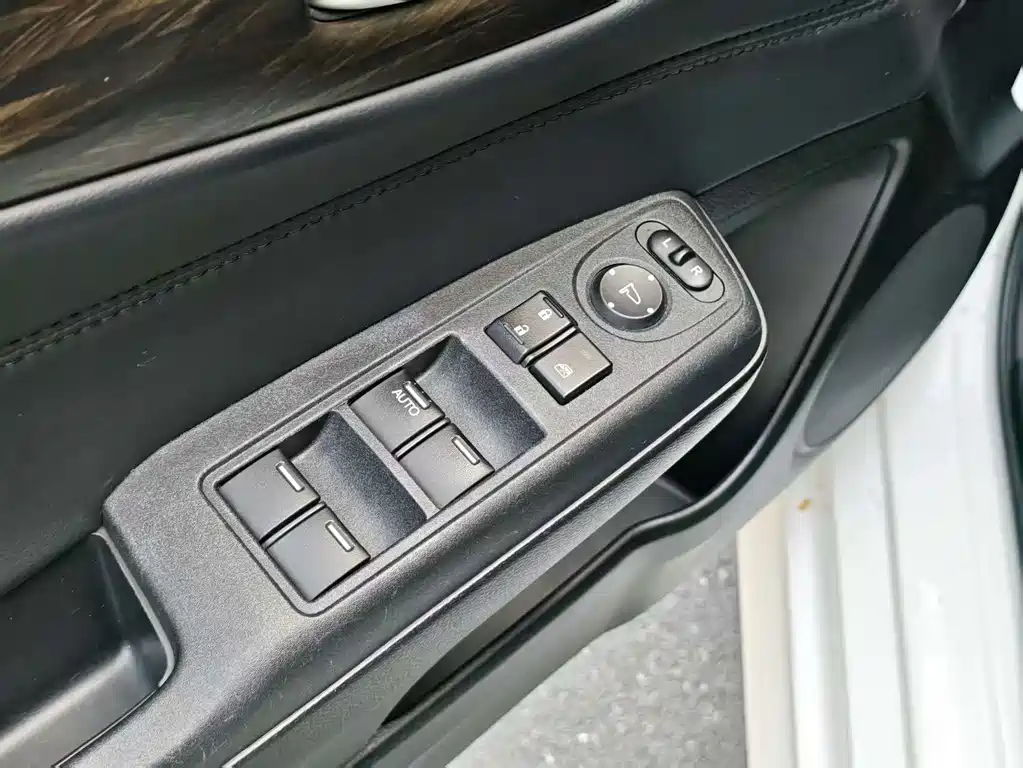Honda Jade 2018 — фото 25