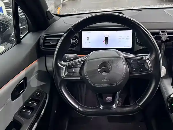 NIO ES6 2021