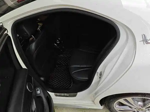 Mercedes-Benz C-Class 2020