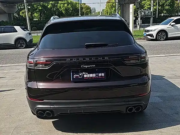 Porsche Cayenne 2022