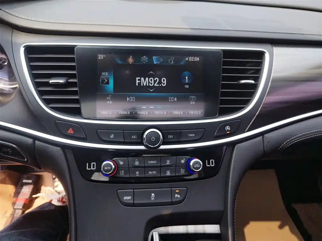 Buick LaCrosse 2018 — фото 13
