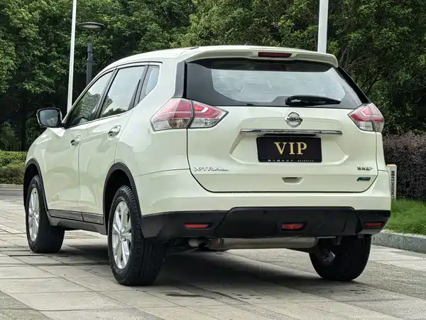 Nissan X-Trail 2015
