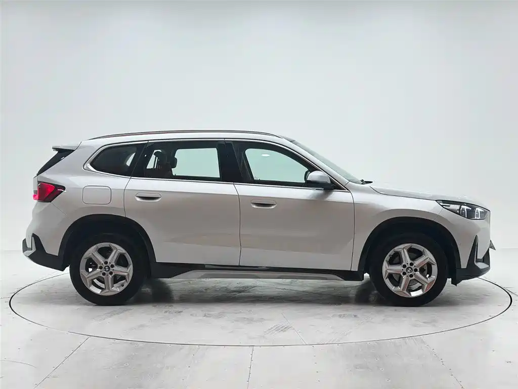 BMW X1 2023 — фото 9