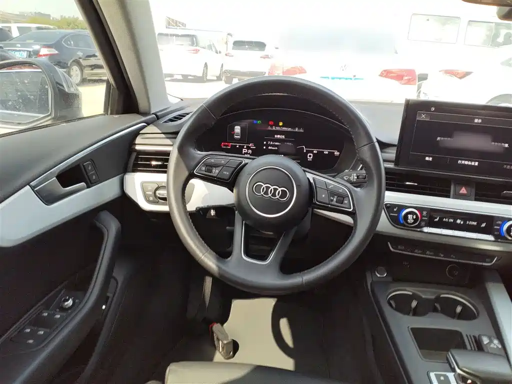 Audi A4L 2021 — фото 7