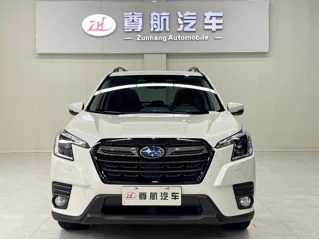 Subaru Forester 2022 — фото 3
