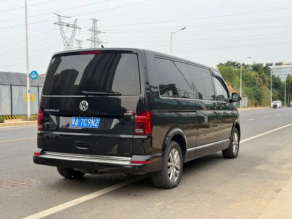 Volkswagen Caravelle 2017 — фото 10