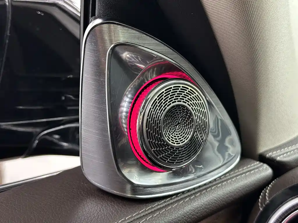 Mercedes-Benz E-Class 2022 — фото 20