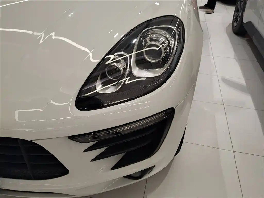 Porsche Macan 2018 — фото 15