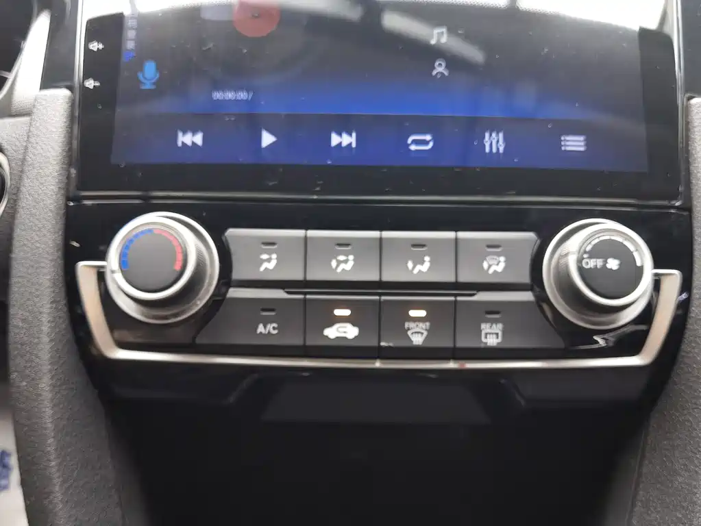 Honda Civic 2017 — фото 12