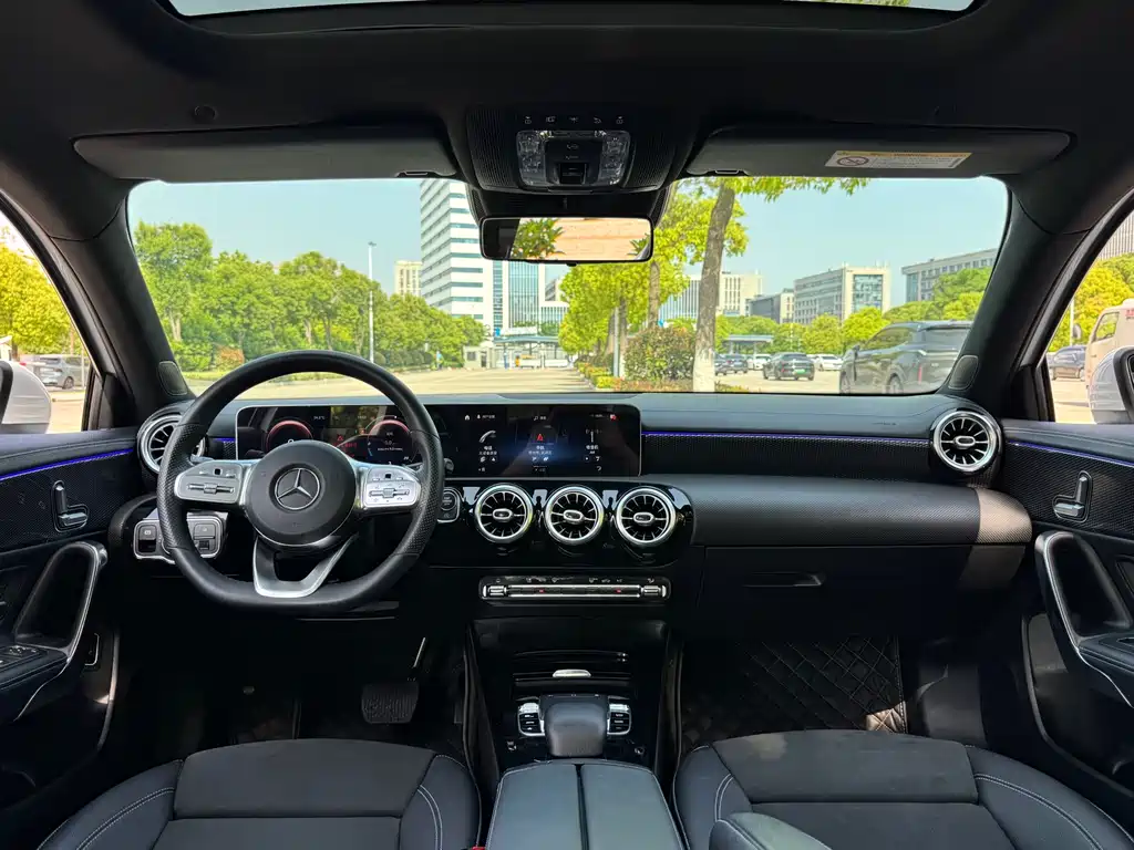 Mercedes-Benz A-Class 2020 — фото 11