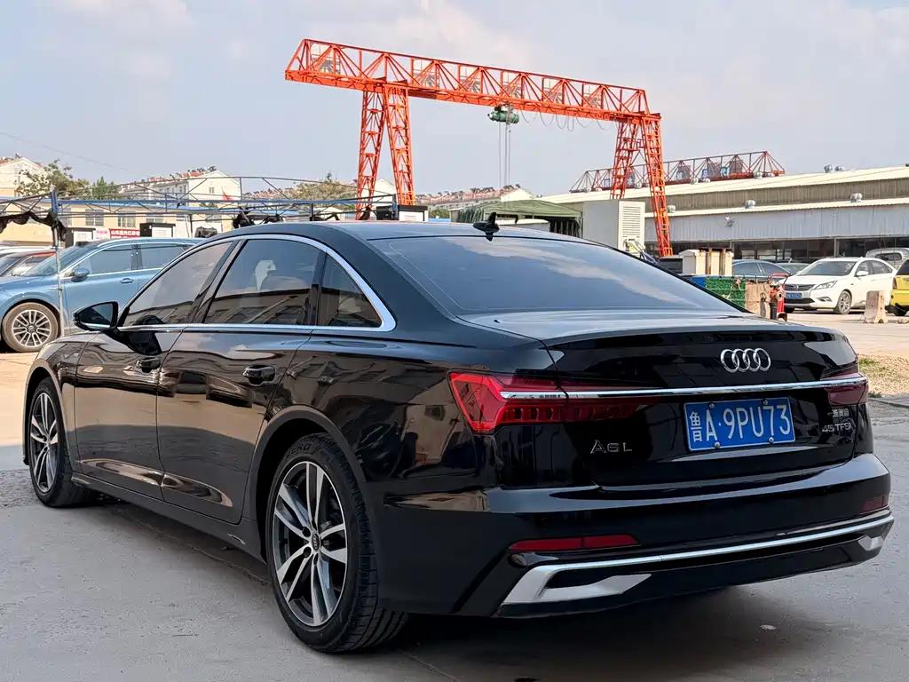 Audi A6L 2023 — фото 4