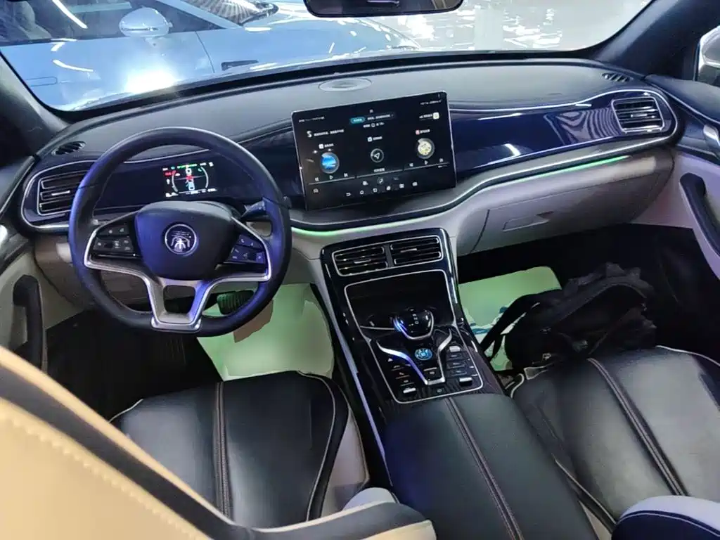 BYD Qin PLUS 2022 — фото 10