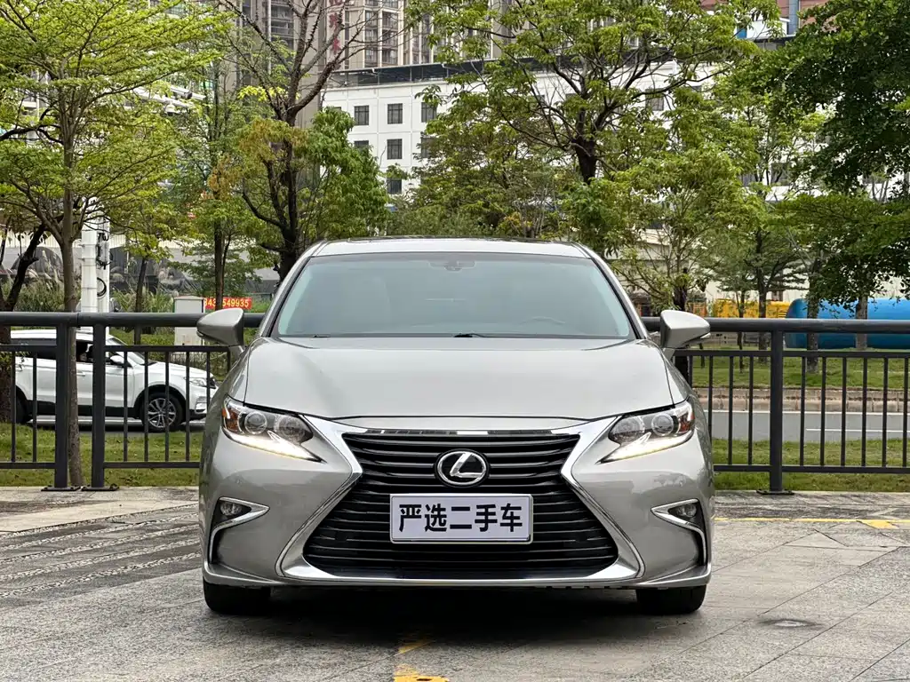 Lexus ES 2017 — фото 2