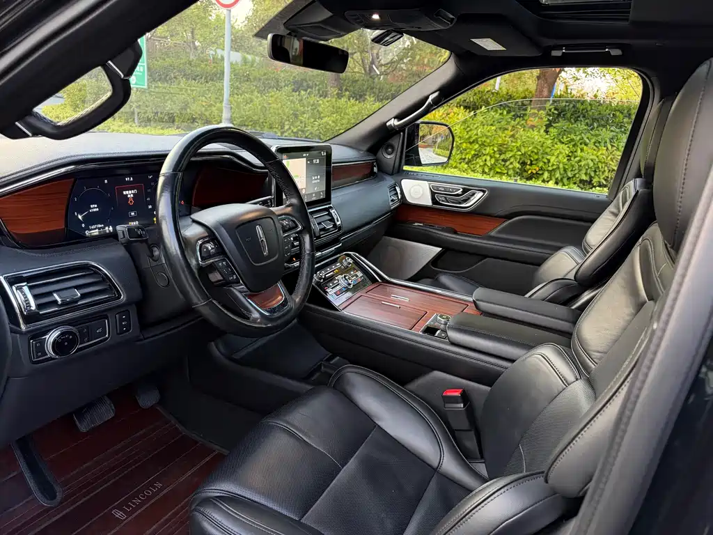 Lincoln Navigator 2018 — фото 6