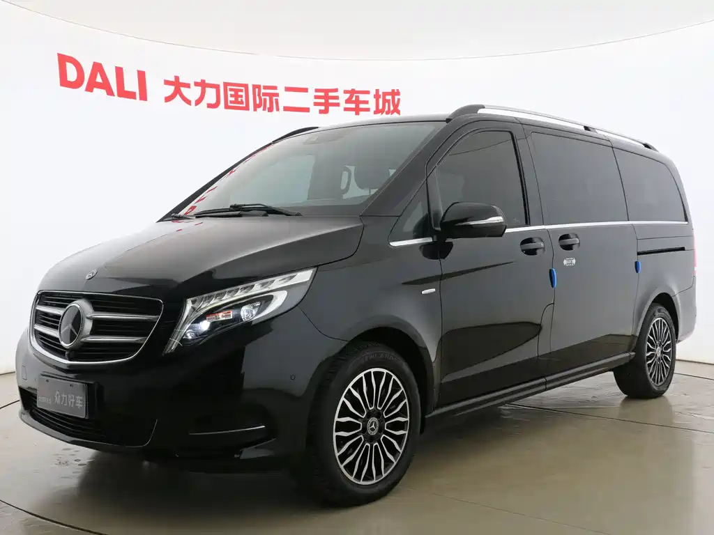 Mercedes-Benz V-Class 2018 — фото 1