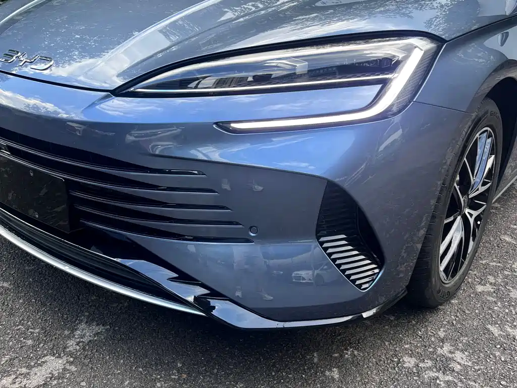 BYD Seal 07 DM-i 2025 — фото 4