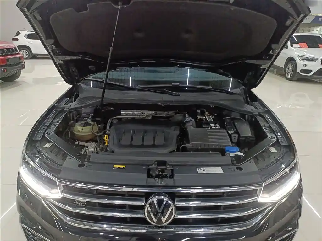 Volkswagen Tiguan L 2022 — фото 20