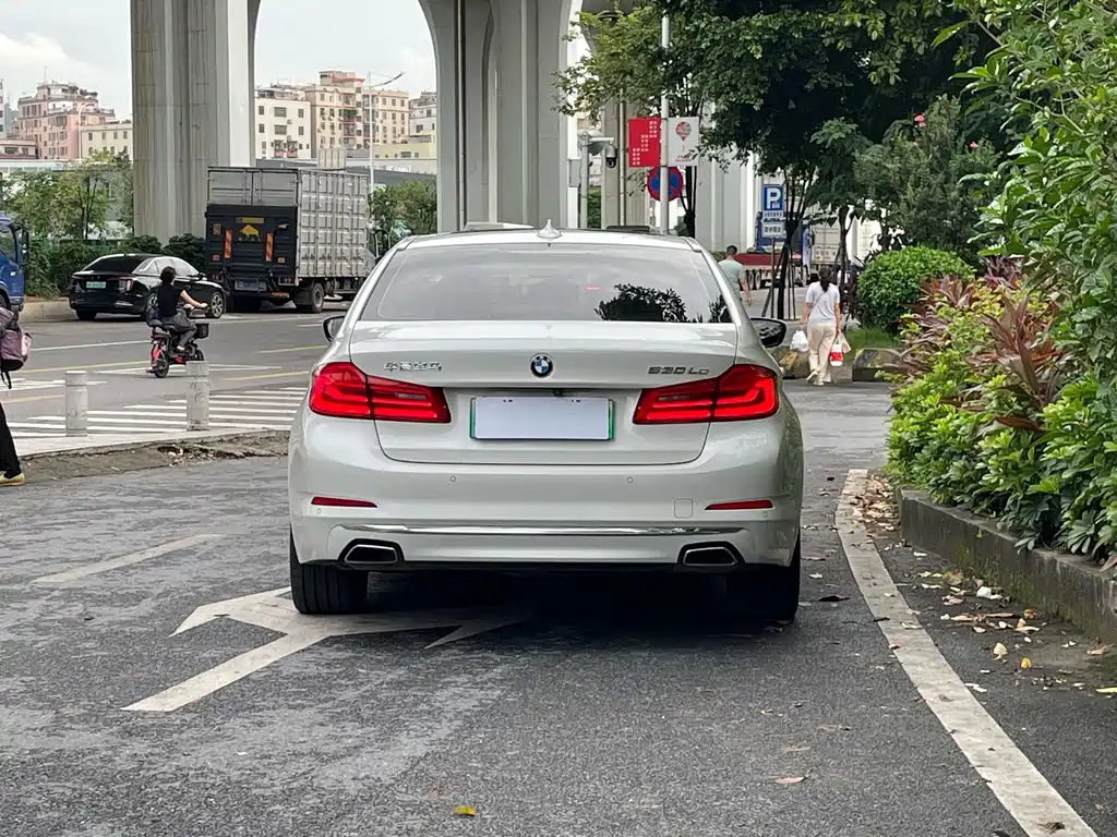 BMW 5 Series New Energy 2020 — фото 3