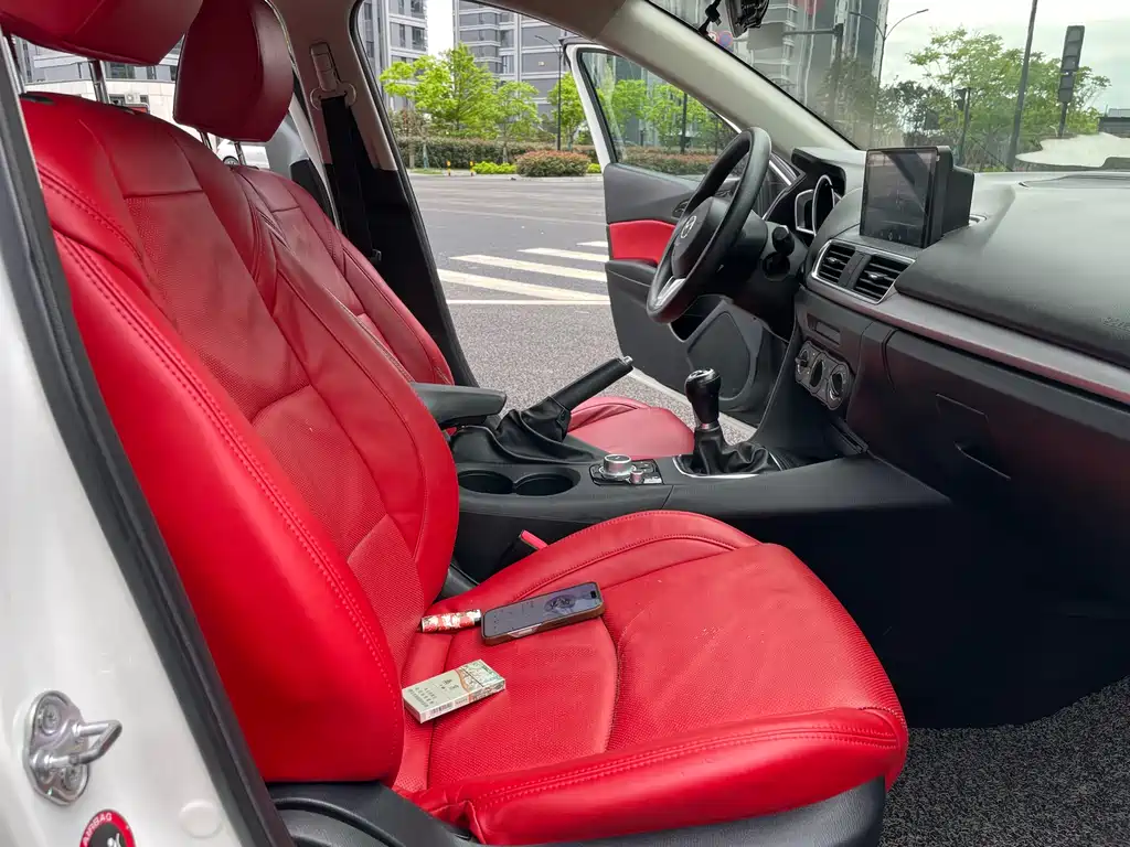 Mazda 3 Axela 2015 — фото 8
