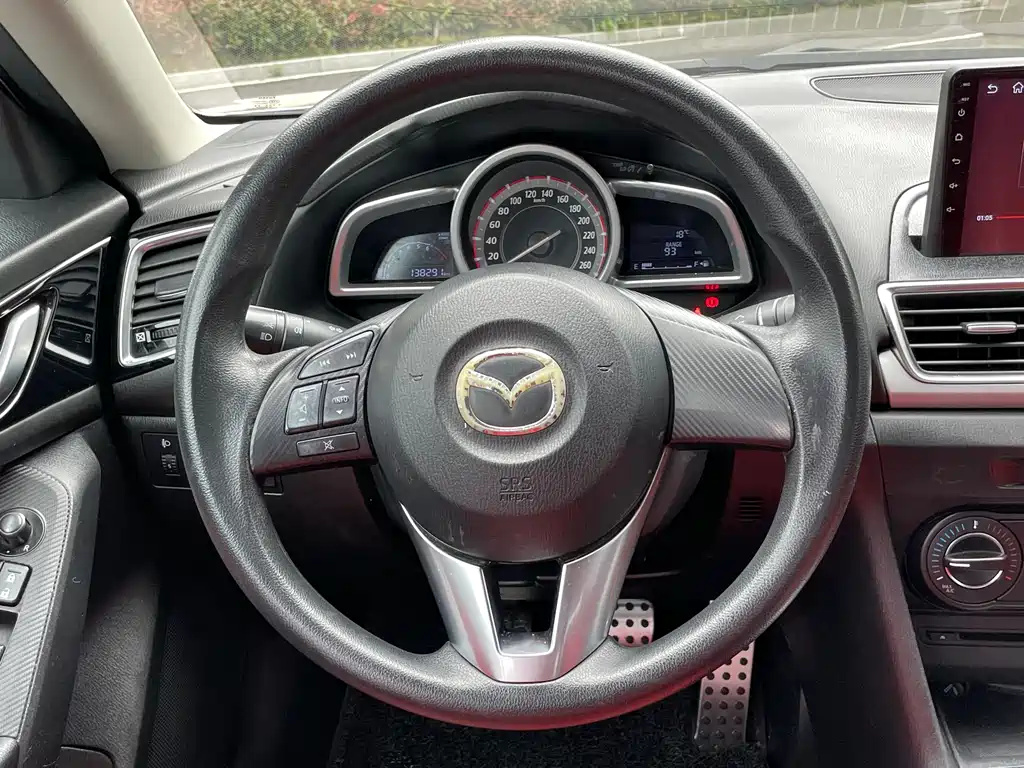 Mazda 3 Axela 2015 — фото 11