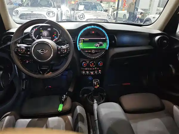 MINI MINI 2021