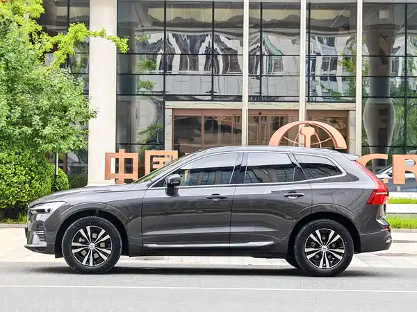 Volvo XC60 2022