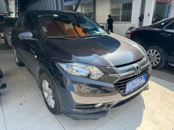 Honda Vezel 2015