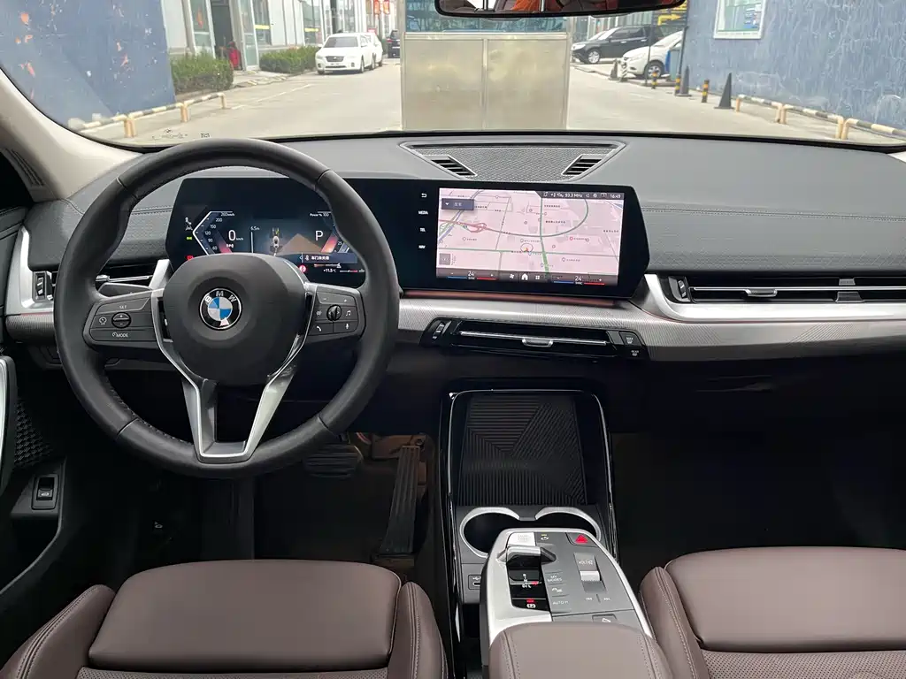 BMW X2 2024 — фото 13