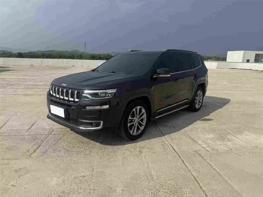 Jeep Commander 2018 — фото 1
