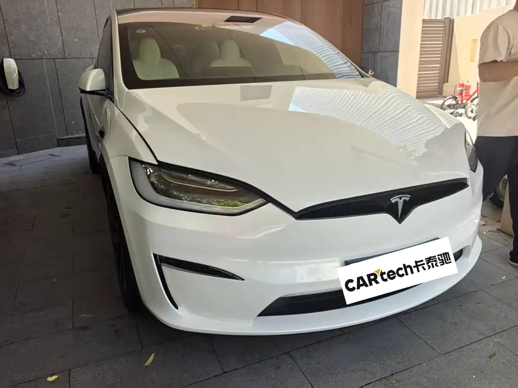 Tesla Model X 2023