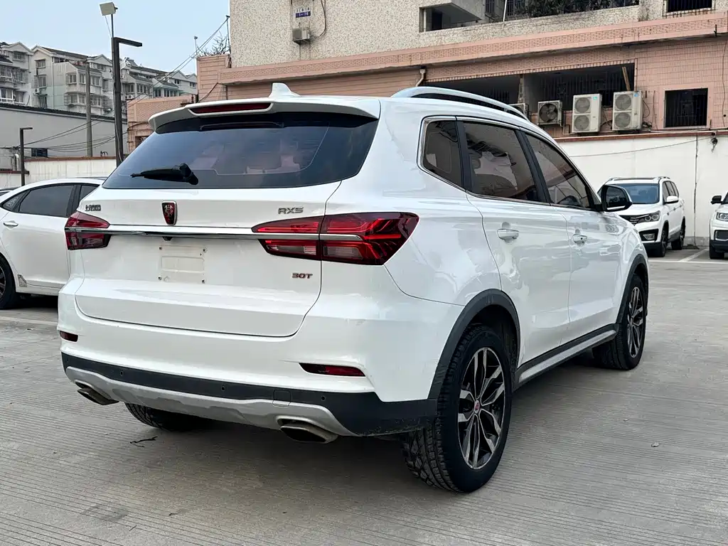 Roewe RX5 2017 — фото 11