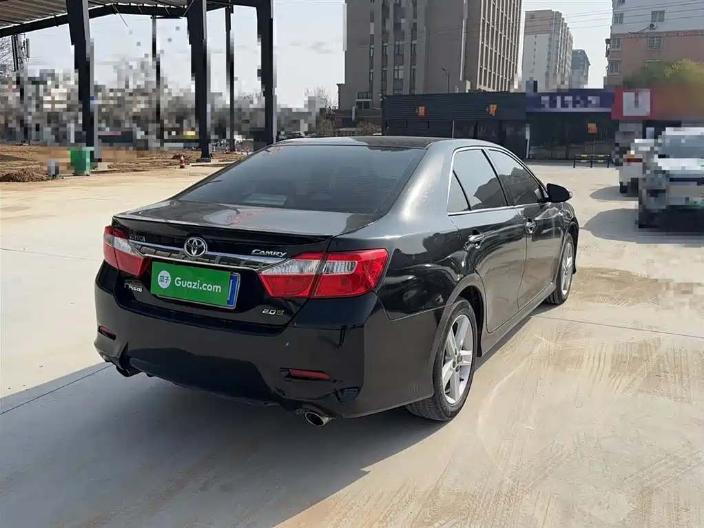 Toyota Camry 2016 — фото 14