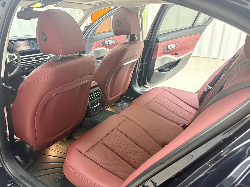 BMW 3 Series 2023 — фото 15