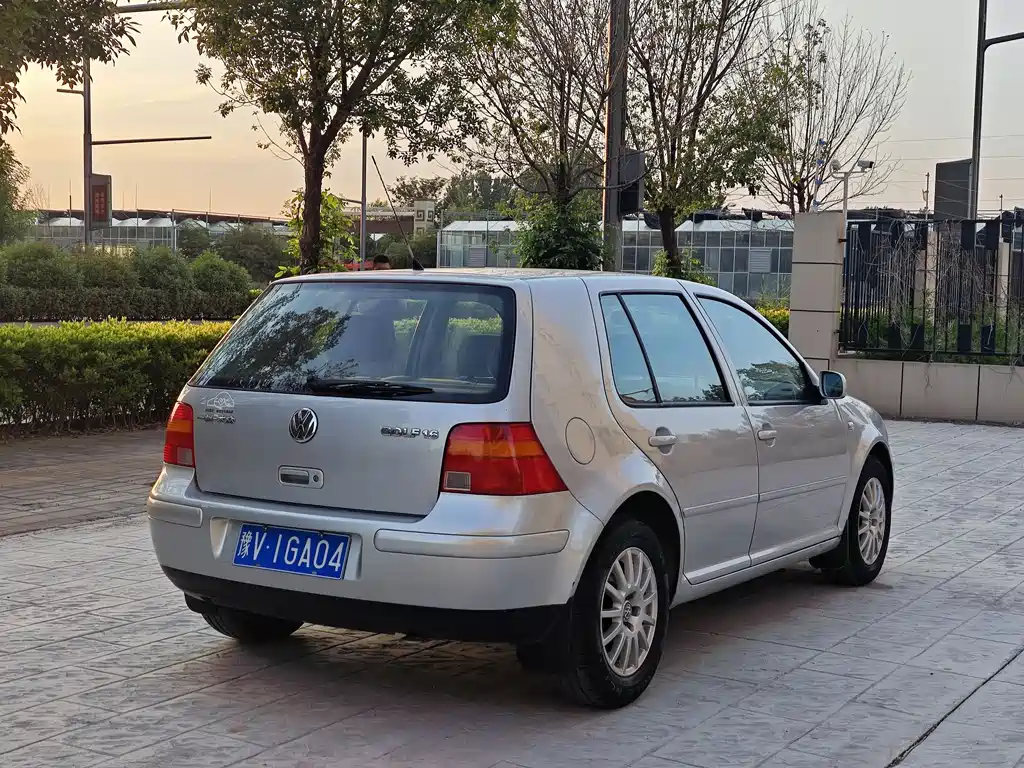 Volkswagen Golf 2005