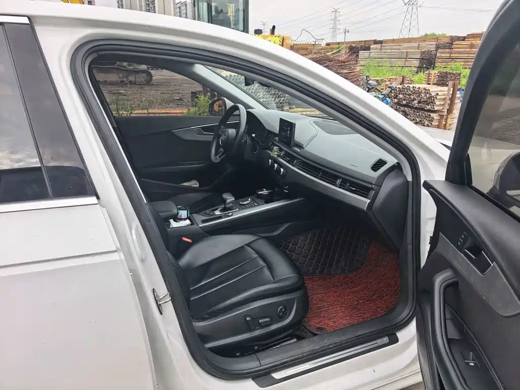 Audi A4L 2019