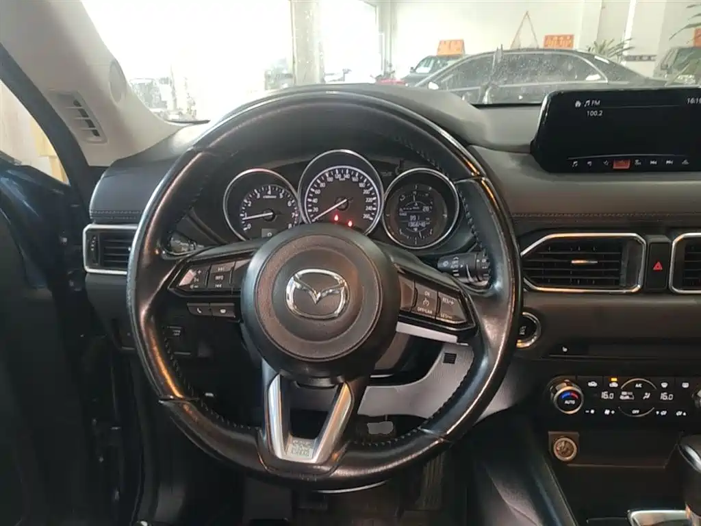 Mazda CX-5 2018 — фото 11