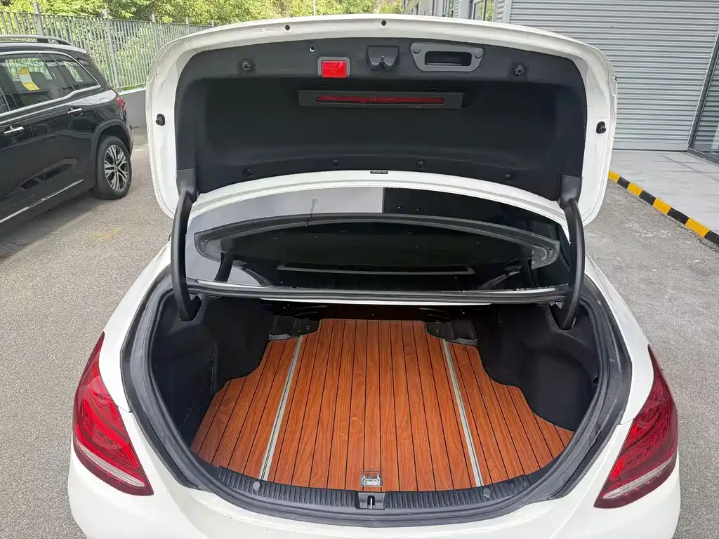 Mercedes-Benz C-Class 2016