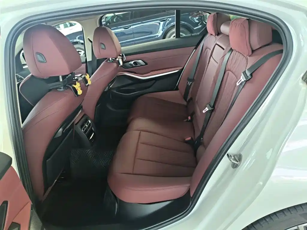 BMW 3 Series 2022 — фото 17