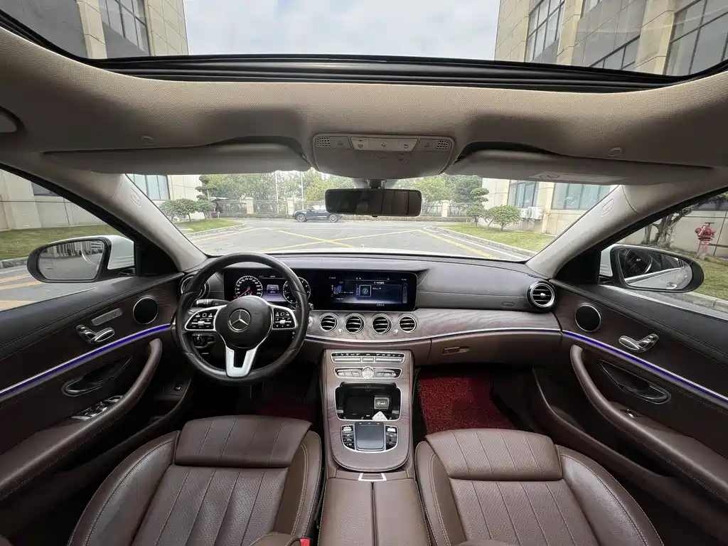 Mercedes-Benz E-Class 2020 — фото 13