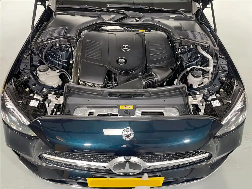Mercedes-Benz C-Class 2024 — фото 10