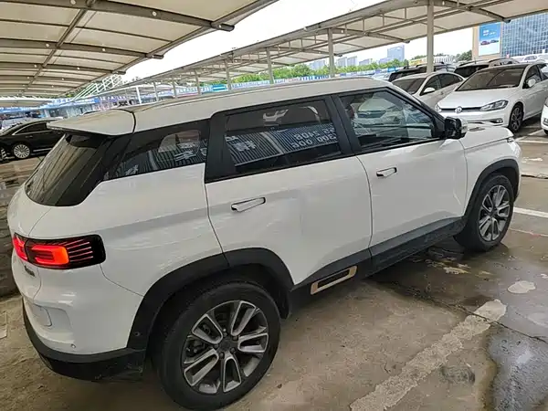 Geely ICON 2022