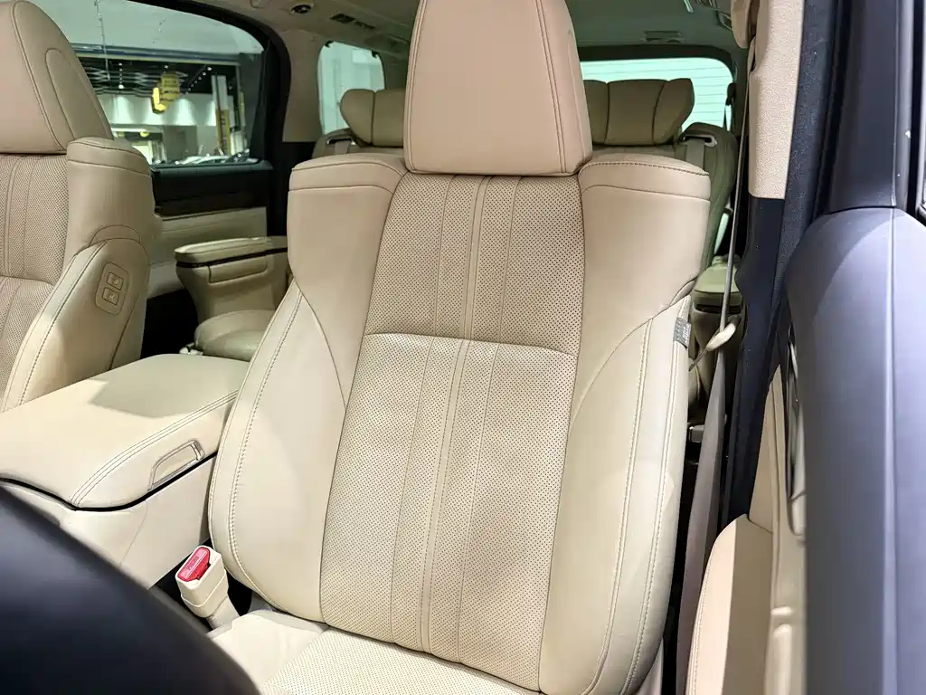 Toyota Vellfire 2020 — фото 12