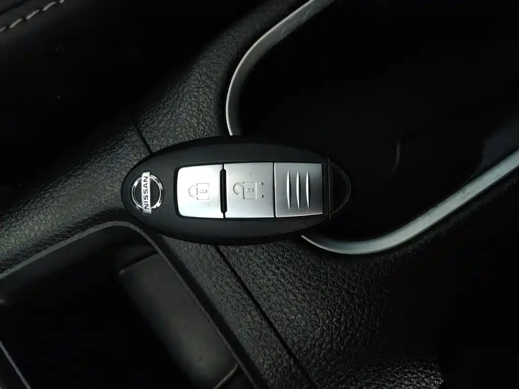 Nissan Tiida 2019 — фото 9