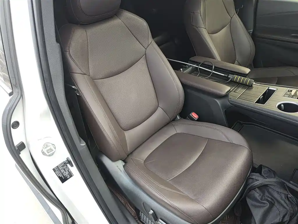 Toyota Sienna 2023 — фото 20