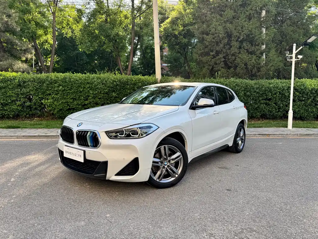 BMW X2 2021 — фото 1