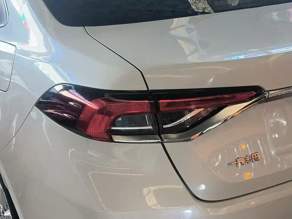 Toyota Corolla 2020 — фото 16
