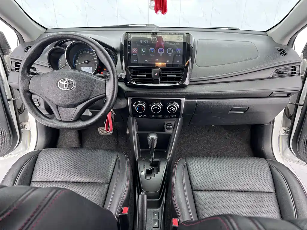 Toyota Yaris L 2017 — фото 9